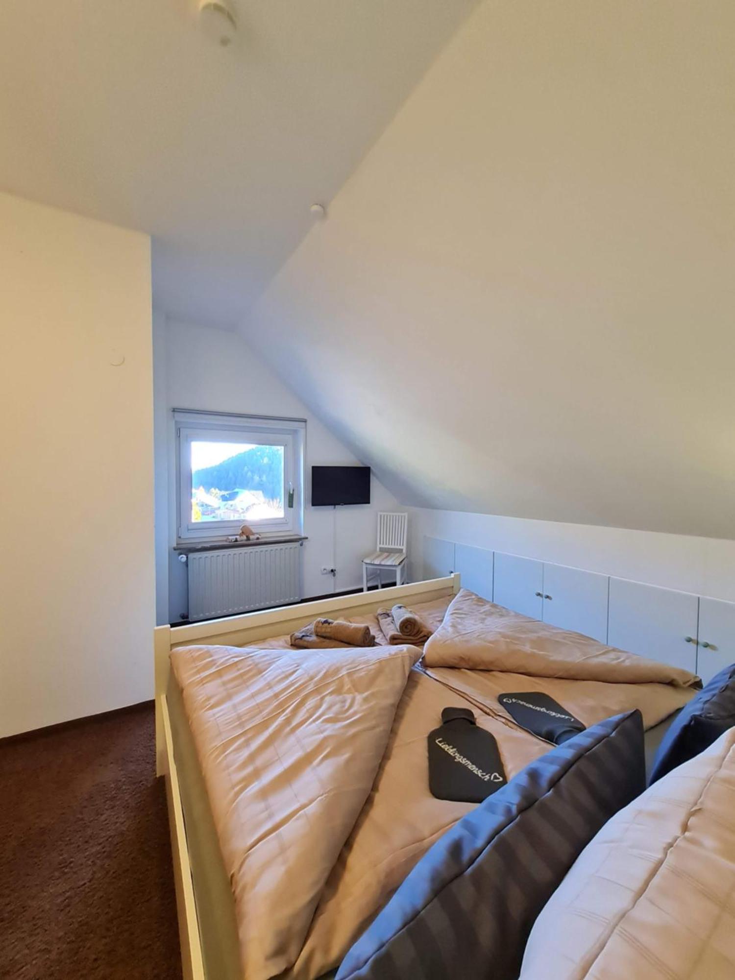 Ferienwohnungen Landhaus Meran Inkl Meinecardplus Виллинген Экстерьер фото