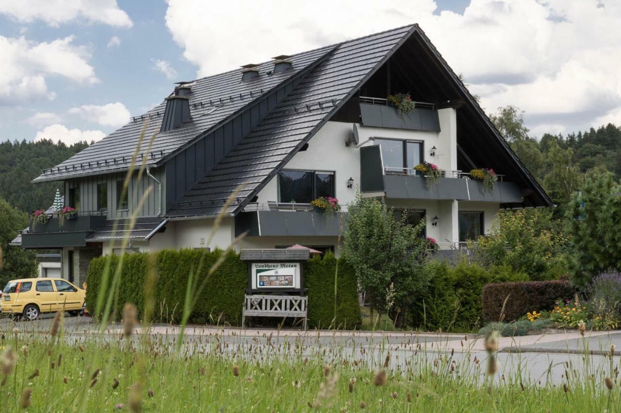 Ferienwohnungen Landhaus Meran Inkl Meinecardplus Виллинген Экстерьер фото